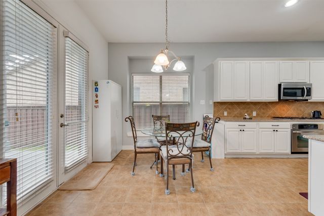 1486 Cambridge Drive, Lewisville, TX 75077