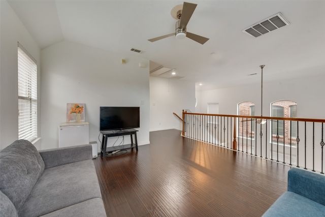 1486 Cambridge Drive, Lewisville, TX 75077