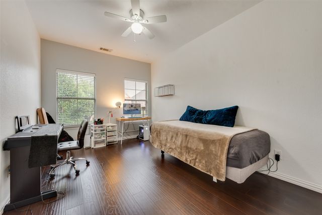 1486 Cambridge Drive, Lewisville, TX 75077