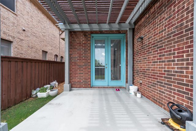 1486 Cambridge Drive, Lewisville, TX 75077