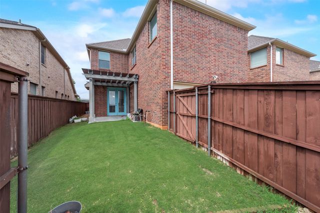 1486 Cambridge Drive, Lewisville, TX 75077