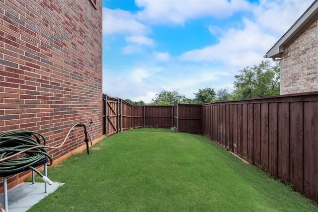 1486 Cambridge Drive, Lewisville, TX 75077