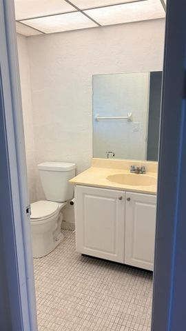 5515 N Lakewood Circle 122, Margate, FL 33063