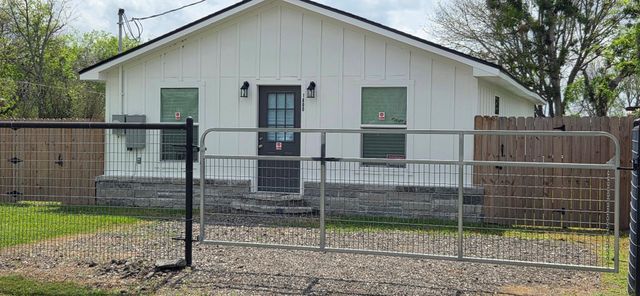 1800 Sanford Street, Navasota, TX 77868