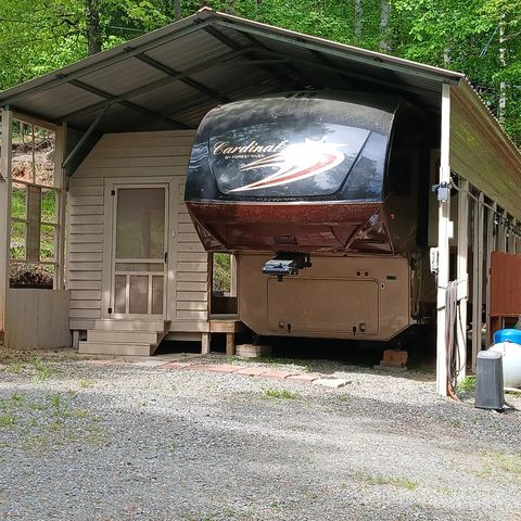 68 7th Street, Ellijay, GA 30540