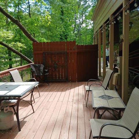68 7th Street, Ellijay, GA 30540