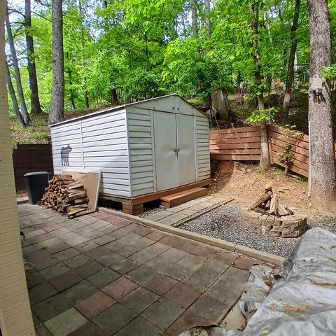 68 7th Street, Ellijay, GA 30540
