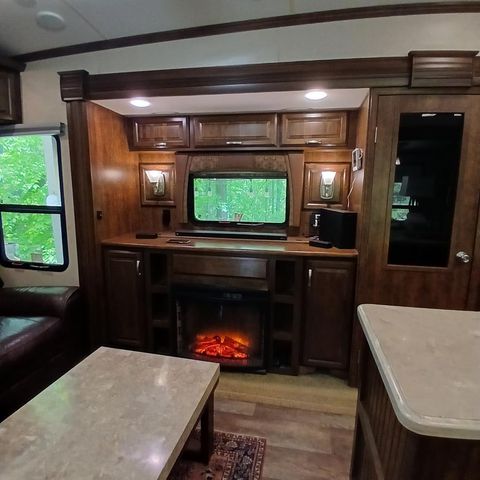 68 7th Street, Ellijay, GA 30540