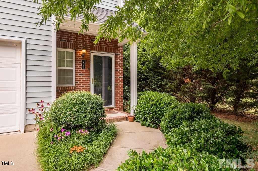 245 Plaza Drive Unit E, Chapel Hill, NC 27517