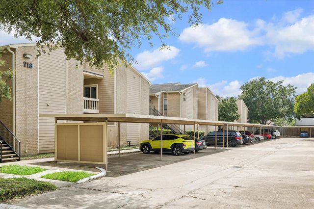 718 Bering Drive B, Houston, TX 77057