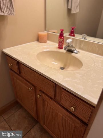 12929 LAKELAND DR, Hesston, PA 16647