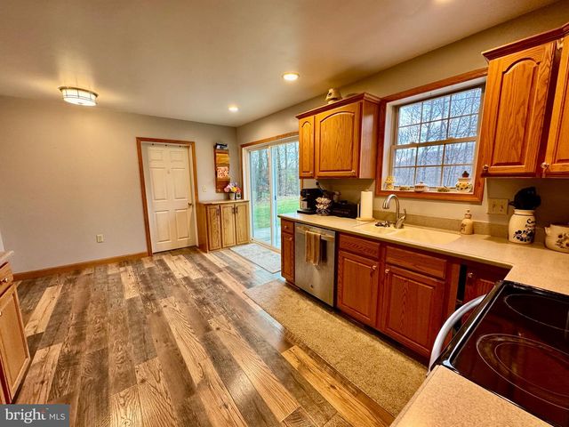 12929 LAKELAND DR, Hesston, PA 16647