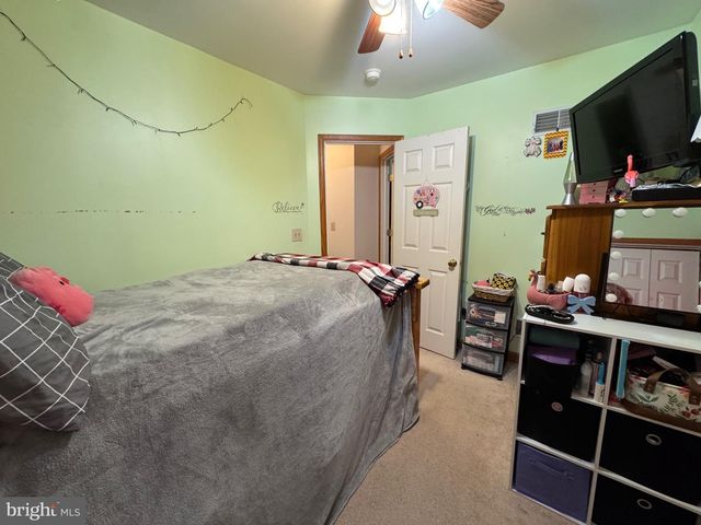 12929 LAKELAND DR, Hesston, PA 16647