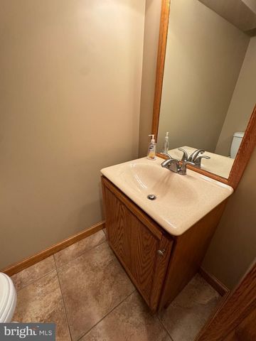 12929 LAKELAND DR, Hesston, PA 16647