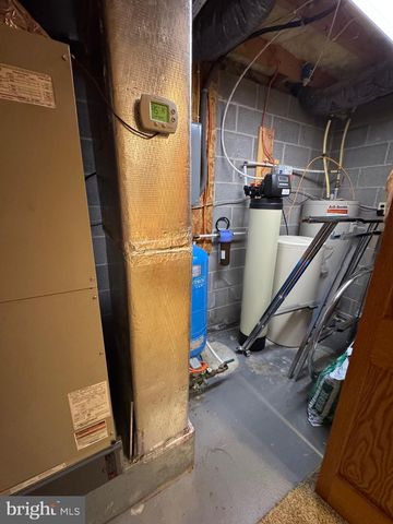 12929 LAKELAND DR, Hesston, PA 16647