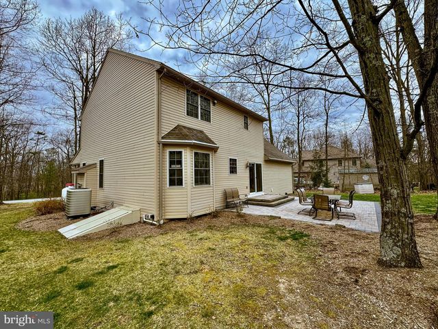 12929 LAKELAND DR, Hesston, PA 16647