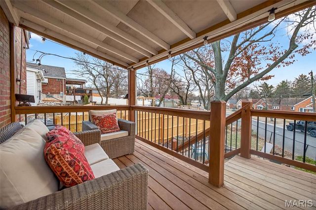 9292 Fayette Avenue, St Louis, MO 63123