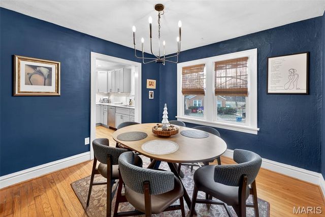 9292 Fayette Avenue, St Louis, MO 63123