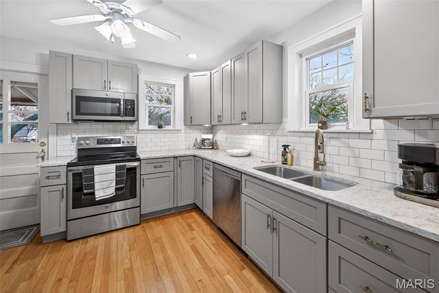 9292 Fayette Avenue, St Louis, MO 63123