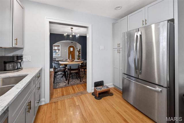 9292 Fayette Avenue, St Louis, MO 63123