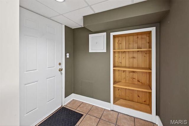 9292 Fayette Avenue, St Louis, MO 63123