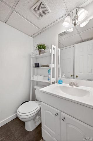 9292 Fayette Avenue, St Louis, MO 63123