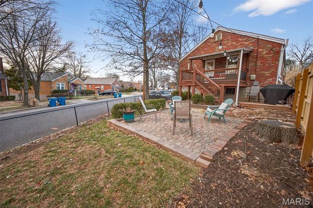 9292 Fayette Avenue, St Louis, MO 63123