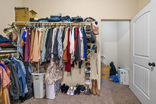 117 S Tweedt Pl, Kennewick, WA 99336