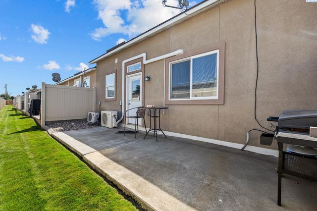 117 S Tweedt Pl, Kennewick, WA 99336