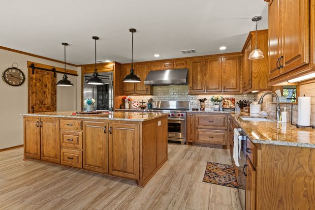 78 County Road 2137, Pittsburg, TX 75686