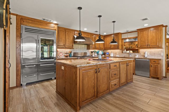 78 County Road 2137, Pittsburg, TX 75686