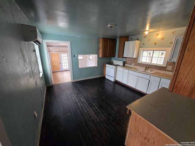 1518 Waverly, San Antonio, TX 78201