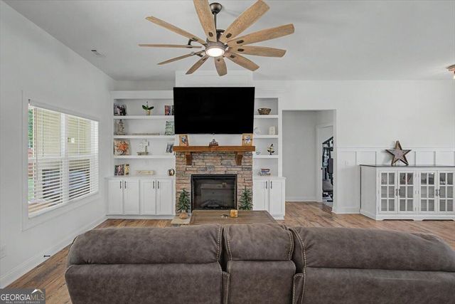 348 Barnwood Drive, Rockmart, GA 30153