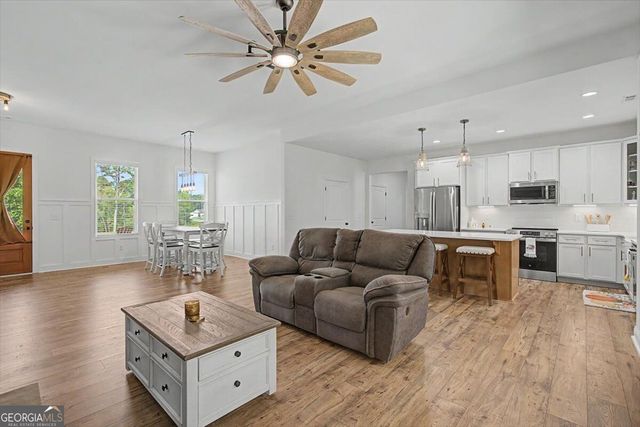 348 Barnwood Drive, Rockmart, GA 30153