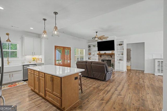 348 Barnwood Drive, Rockmart, GA 30153