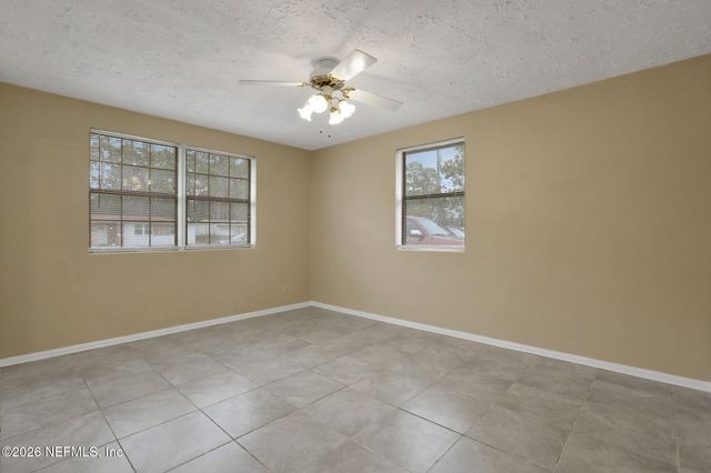 910 NIGHTINGALE Road, Jacksonville, FL 32216