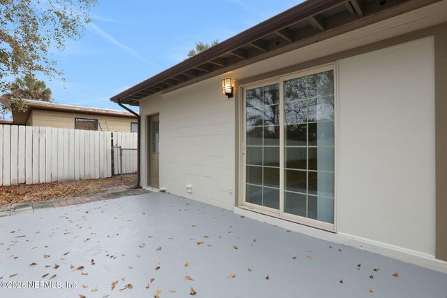 910 NIGHTINGALE Road, Jacksonville, FL 32216