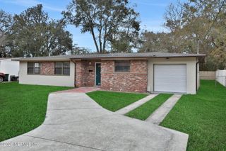 910 NIGHTINGALE Road, Jacksonville, FL 32216