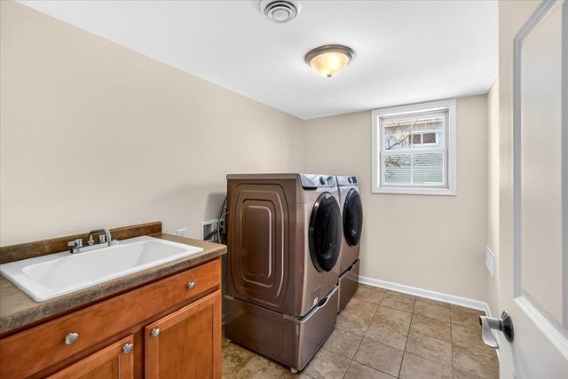 901 Blue Mounds Street, Mount Horeb, WI 53572