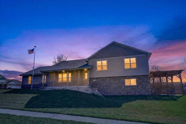 901 Blue Mounds Street, Mount Horeb, WI 53572