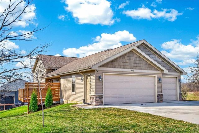901 Blue Mounds Street, Mount Horeb, WI 53572