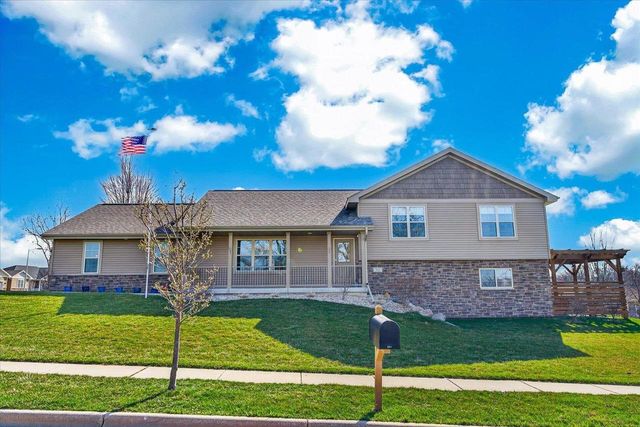 901 Blue Mounds Street, Mount Horeb, WI 53572