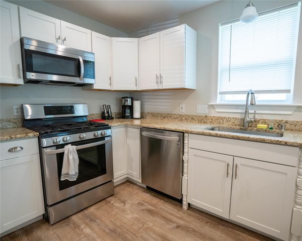 404 Rivers ST, Smithville, TX 78957