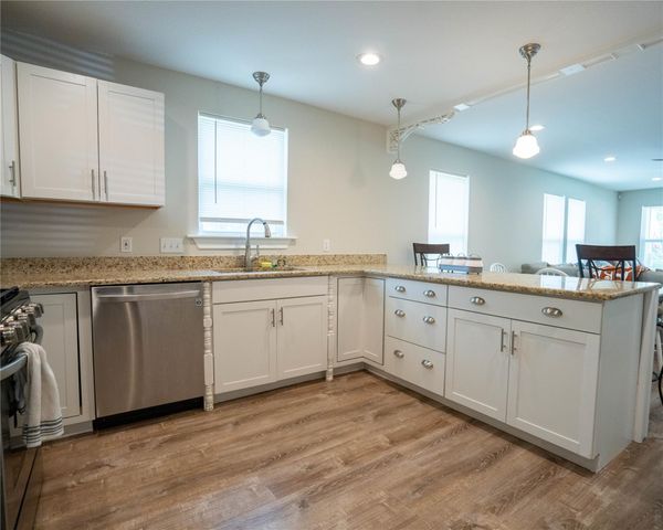 404 Rivers ST, Smithville, TX 78957