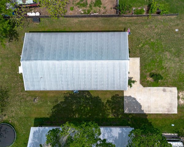 404 Rivers ST, Smithville, TX 78957