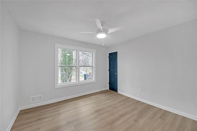 137 Creekview Drive, Woodstock, GA 30188