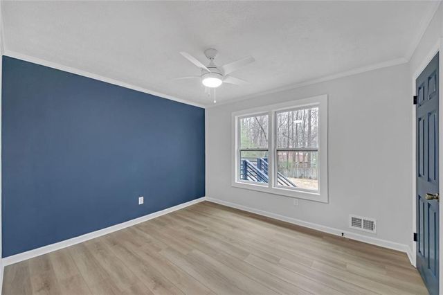 137 Creekview Drive, Woodstock, GA 30188