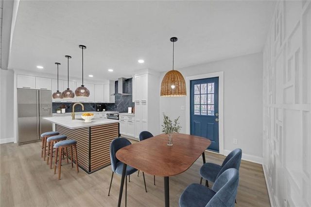 137 Creekview Drive, Woodstock, GA 30188