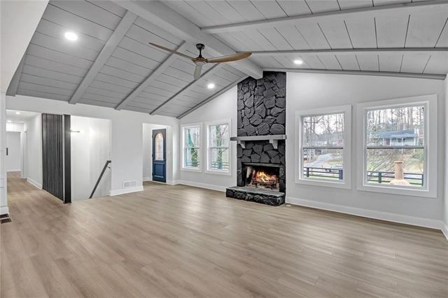 137 Creekview Drive, Woodstock, GA 30188