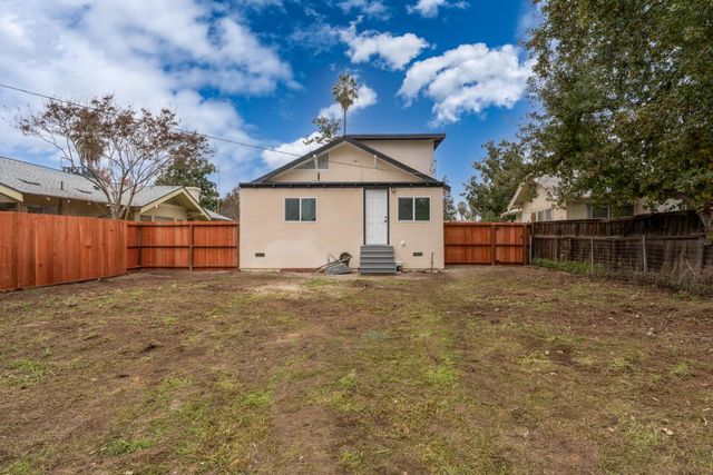 3844 E Balch, Fresno, CA 93702